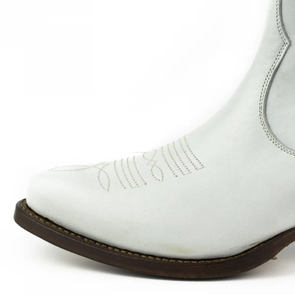 Handgefertigte Damenstiefel oder Stiefeletten aus weißem Urban-Leder 2487
