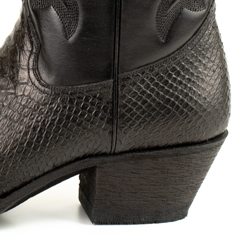 Westernstiefel CowboyStiefel für Damen handgefertigt, aus schwarzem Leder, 2524