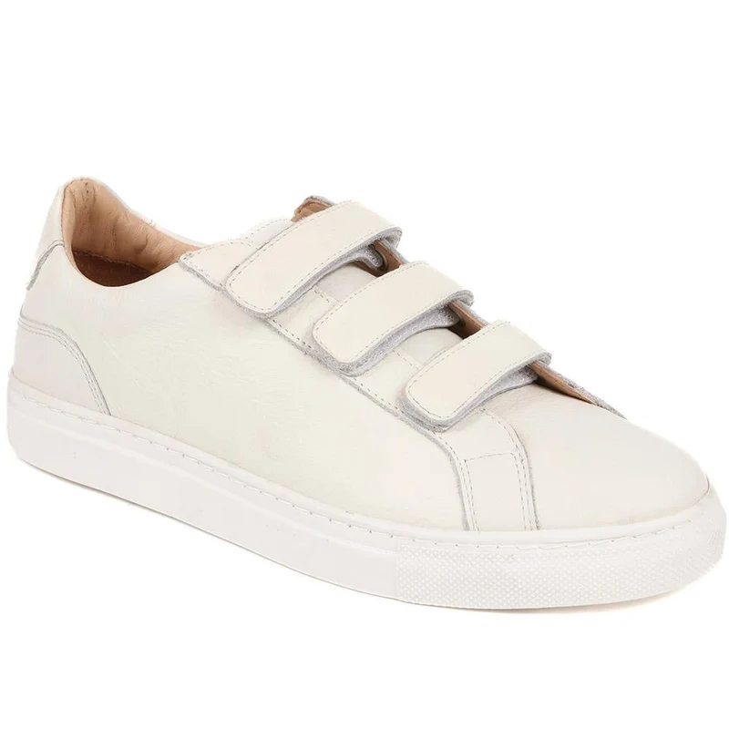 Flavia Patent Leather Trainers - FLAVIA / 324 284 - White