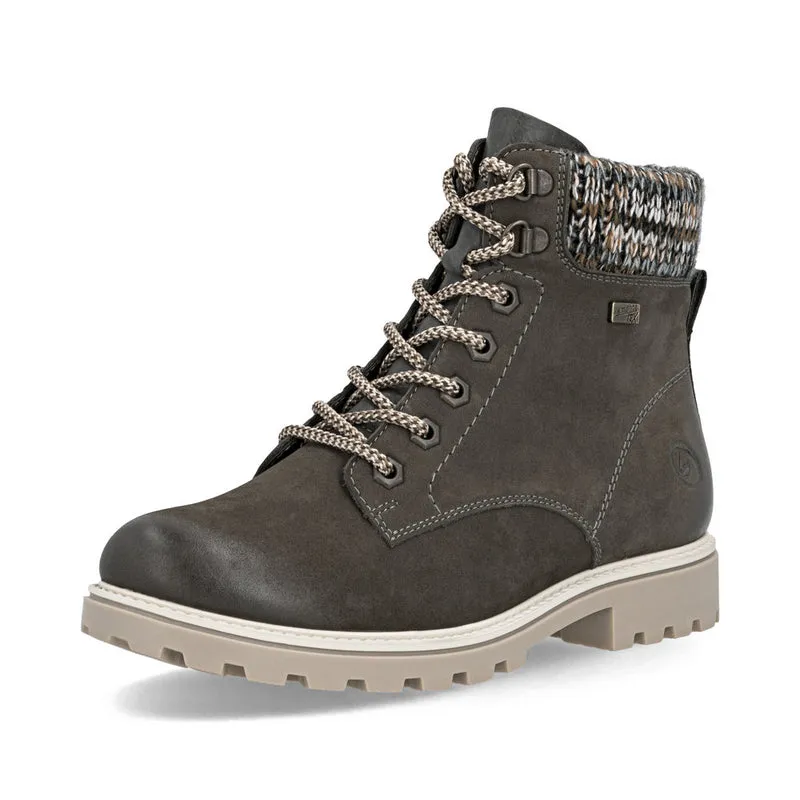 D8487 Samira