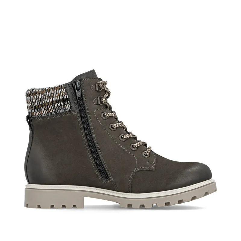 D8487 Samira