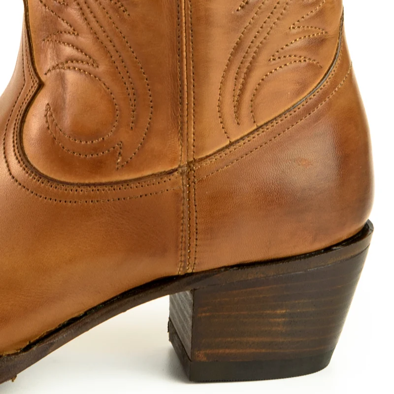 Handgefertigte Westernstiefel CowboyStiefel für Damen aus Kamelleder 2536