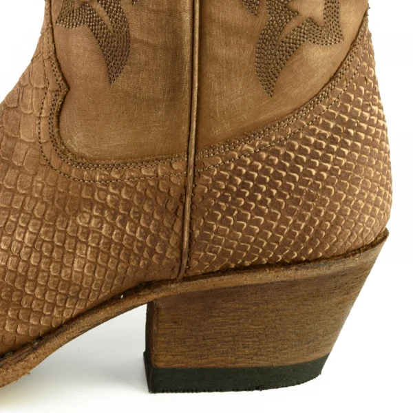 Handgefertigte Westernstiefel CowboyStiefel für Damen aus gewaschenem hellbraunem Leder 2524