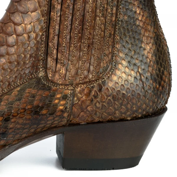 Urbane und exotische handgefertigte Damenstiefel oder Stiefeletten Braun 2496