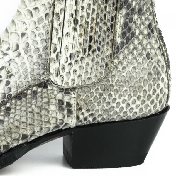 Urbane und exotische weiße handgefertigte Damenstiefel oder Stiefeletten 2496