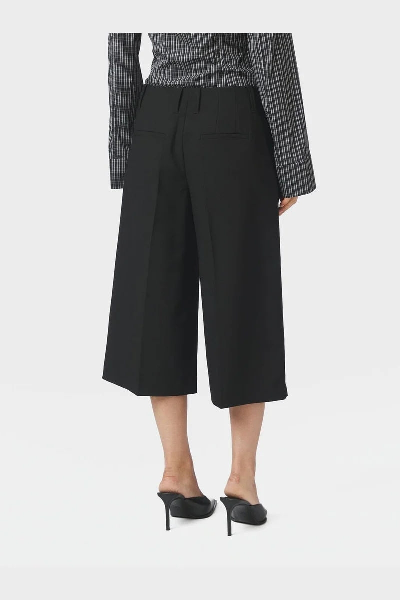 Neo Noir - Hannah Bermuda Shorts 169774 - 100 - Black