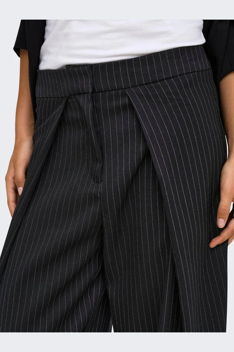 Only - Onlpinya Pleat Barrel Pant Tlr - 5205663 Black Cloud Dancer Pinstripes