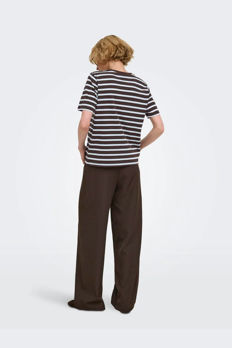 Only - Onlhappy S/S Emb Top - 5204484 Coffee Bean Chambray Blue (Liv) - Brown Emb Heart