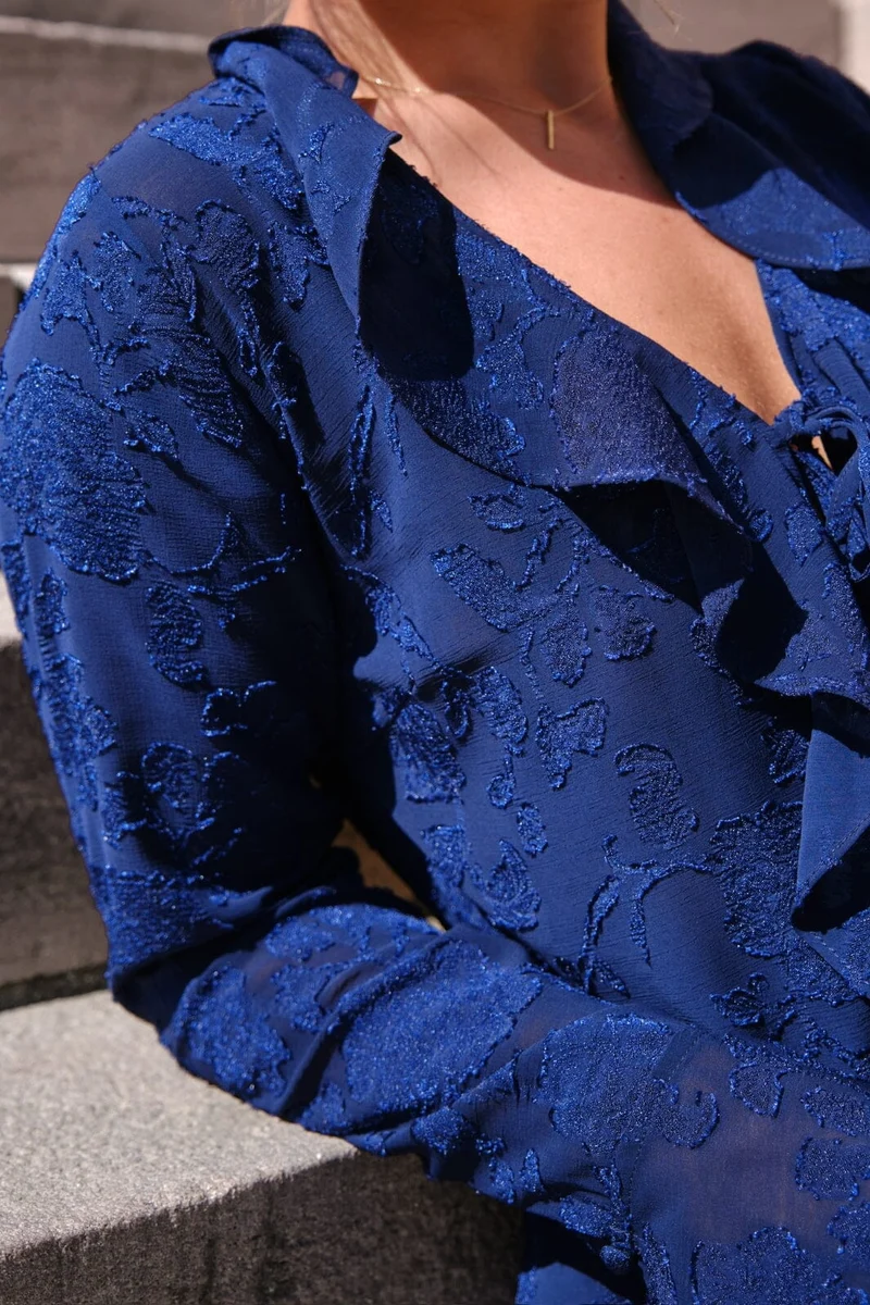 Neo Noir - Anika Burnout Blouse - Navy