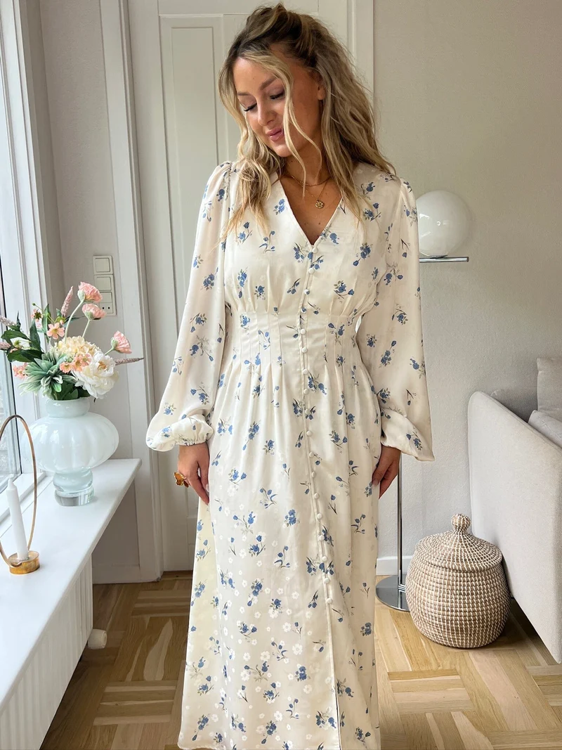 Neo Noir x Molly&My - Jellie Satin Rose Dress 169382 - 122 - Creme