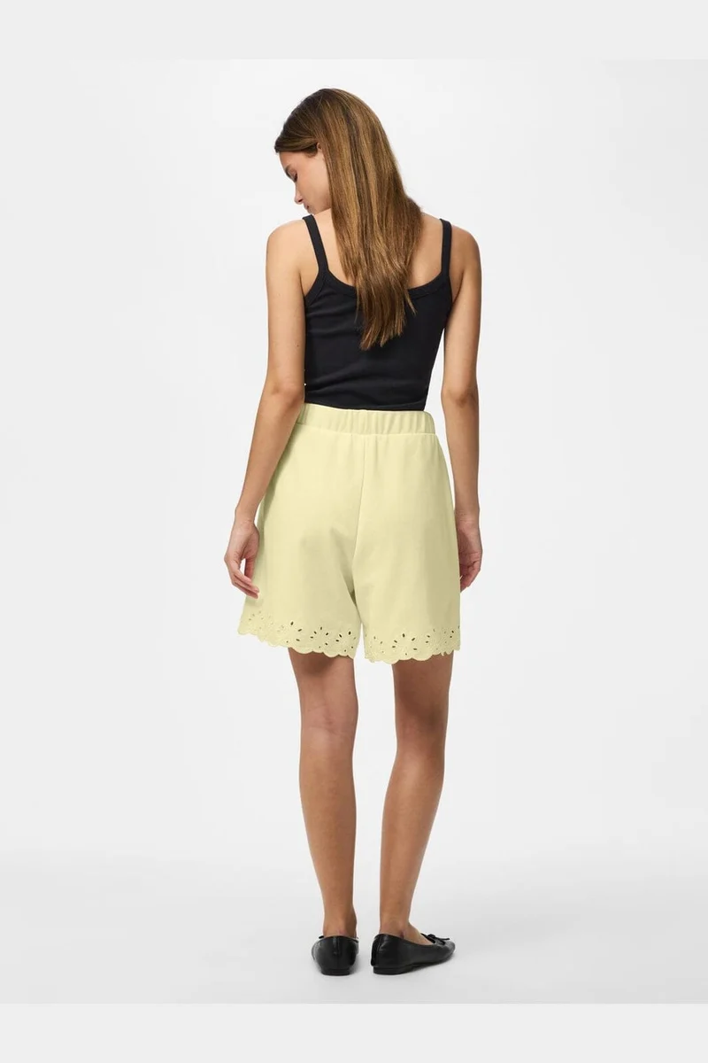 Pieces - Pcchilli Summer Broderi Shorts - 5043112 French Vanilla