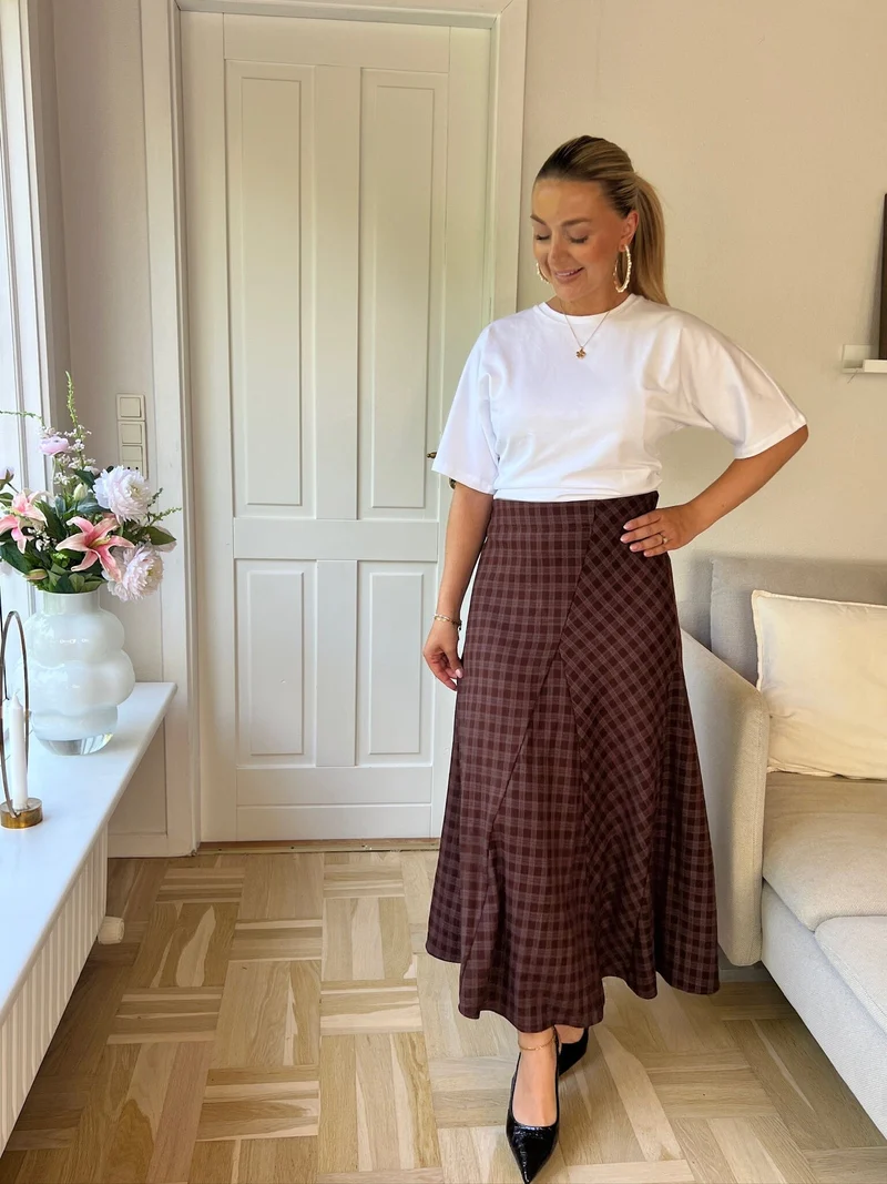 Valentin Studio - Check Skirt - Grey With Brown Check