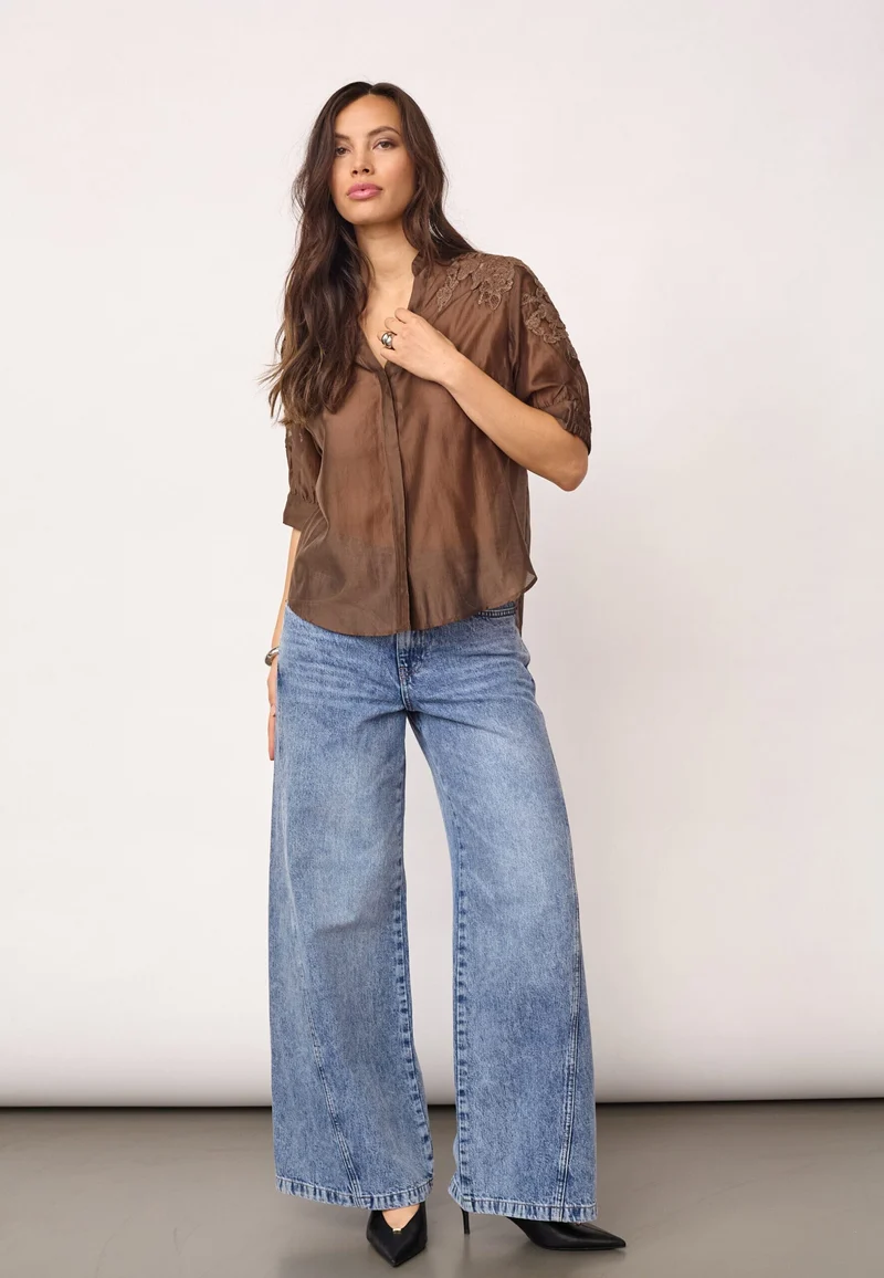 Co´Couture - Kawacc Emb. Ss V-Shirt 500223 - 20003 - Dark Brown