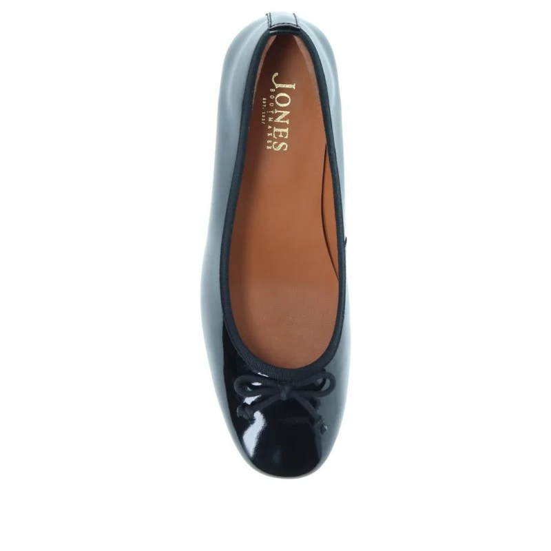 Yosha Flared-Heel Court Shoes - YOSHA / 326 175 - Black Patent