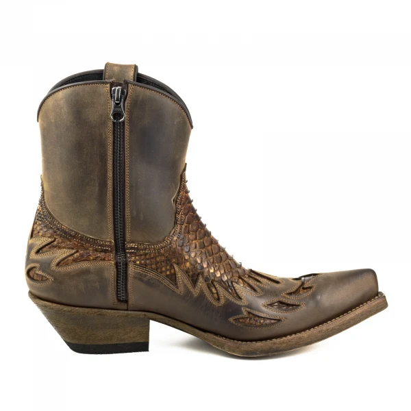Handgefertigte Herren-Cowboystiefel oder Stiefeletten aus exotischem braunem Leder Terra 12 Texanas