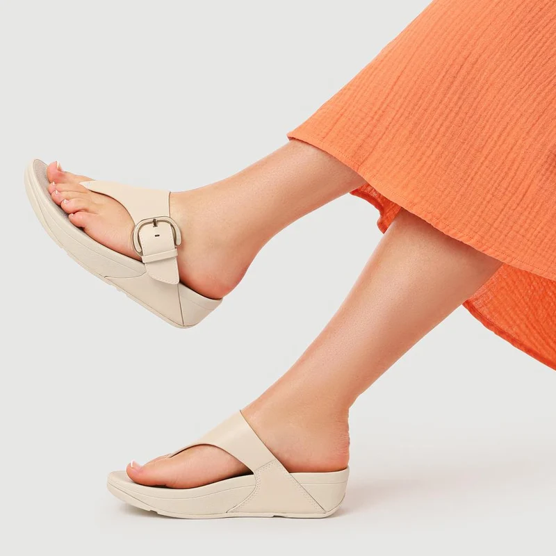 Leather Buckled Toe-Post Sandals - FITF41521 / 326 867 - Beige