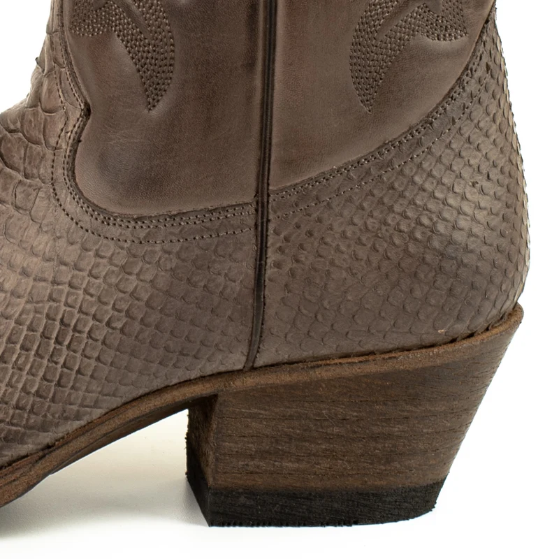 Country- und Western-Cowboystiefel für Damen 2524 Dunkelbraunes Leder