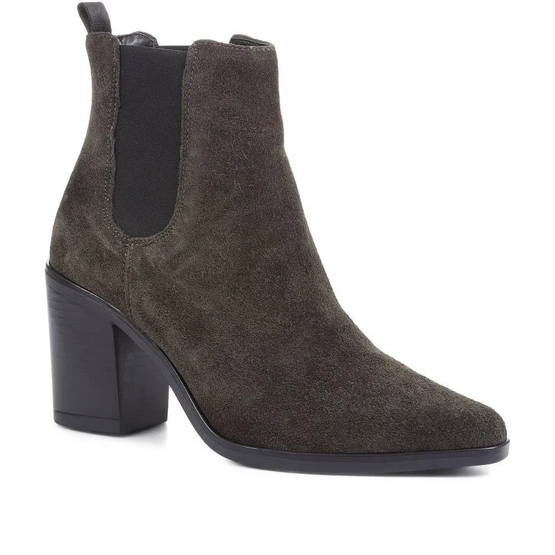 Clair Heeled Chelsea Boots - CLAIR / 322 538 - Green
