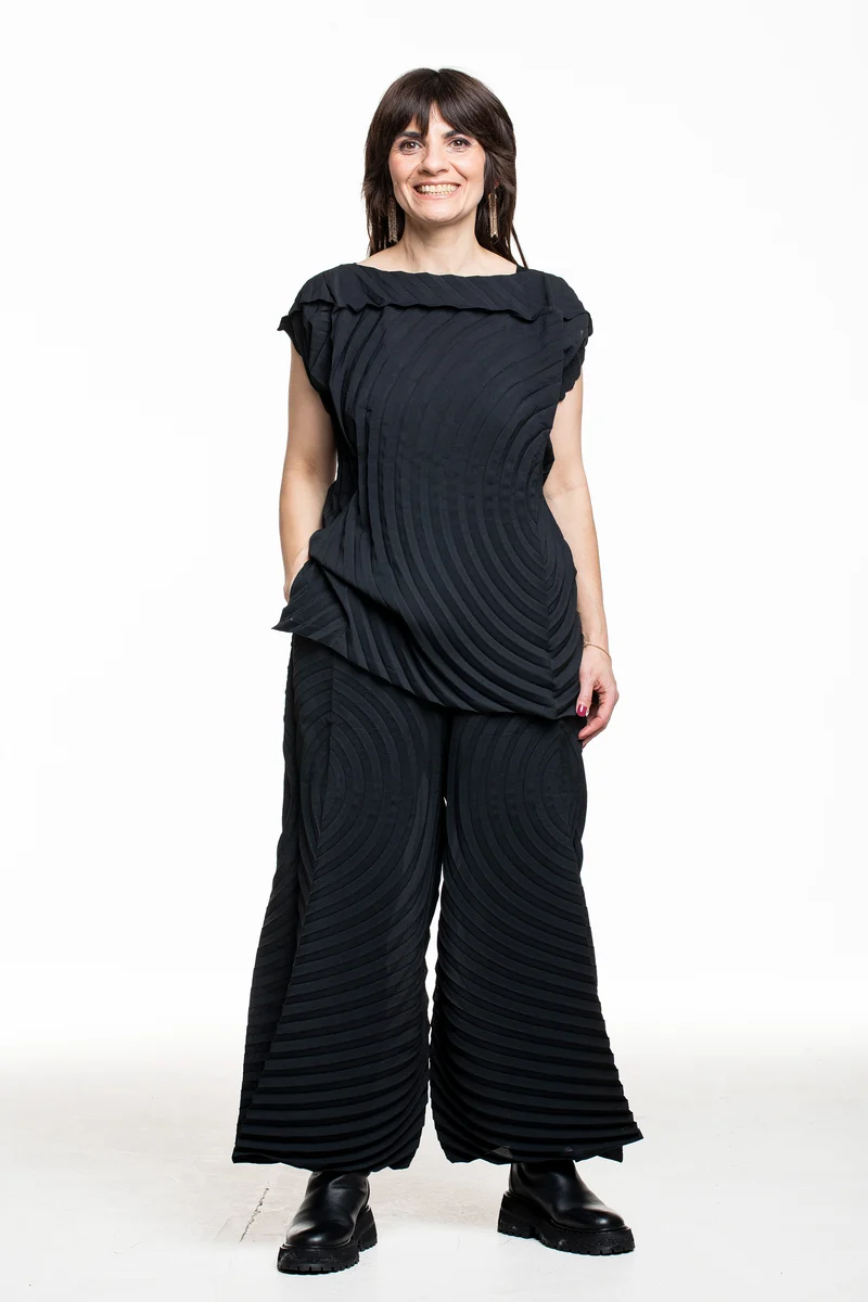 Issey Miyake Damen Plissee-Hose PAPER BAG PLEATS Schwarz