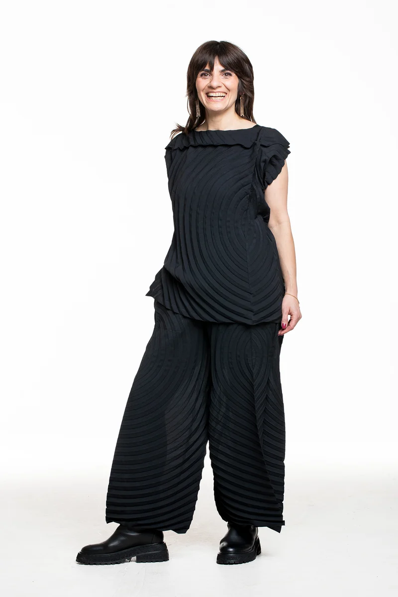 Issey Miyake Damen Plissee-Hose PAPER BAG PLEATS Schwarz