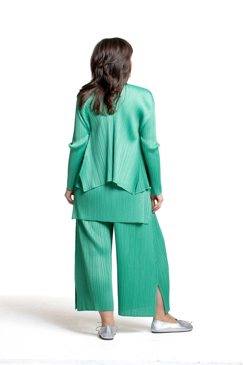 Pleats Please Issey Miyake Damen Plissee Cardigan grün