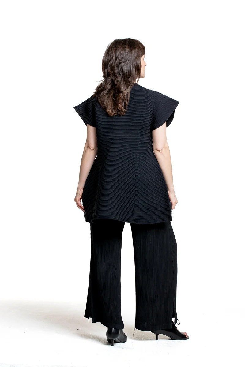 Issey Miyake Damen Avantgarde Top CORRUGATED KNIT schwarz
