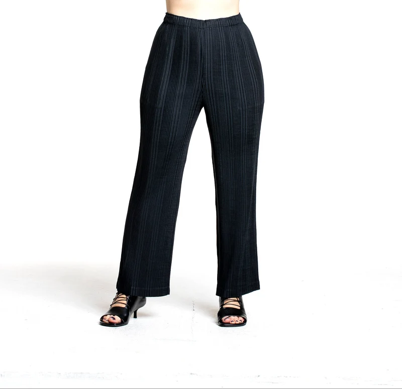 Issey Miyake Damen Plissee Hose LINEN LIKE RIB PLEATS schwarz
