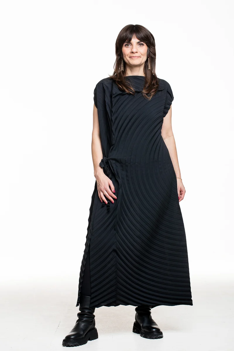 Issey Miyake Damen Plisse Midi Kleid PAPER BAG PLEATS schwarz