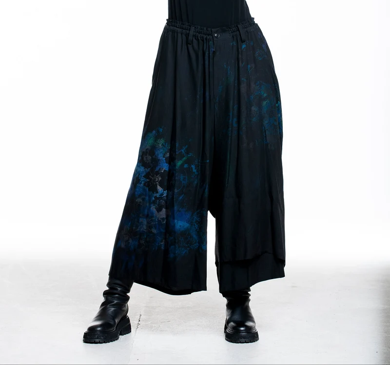 Y's Yohji Yamamoto Damen Culotte Hose Blumen Print schwarz-blau