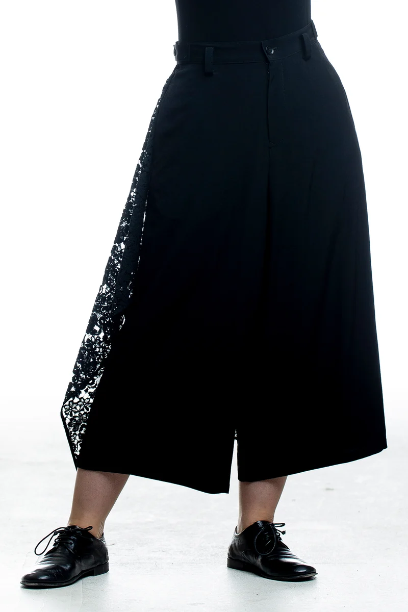 Yohji Yamamoto Damen Hose mit Spitze in Schwarz