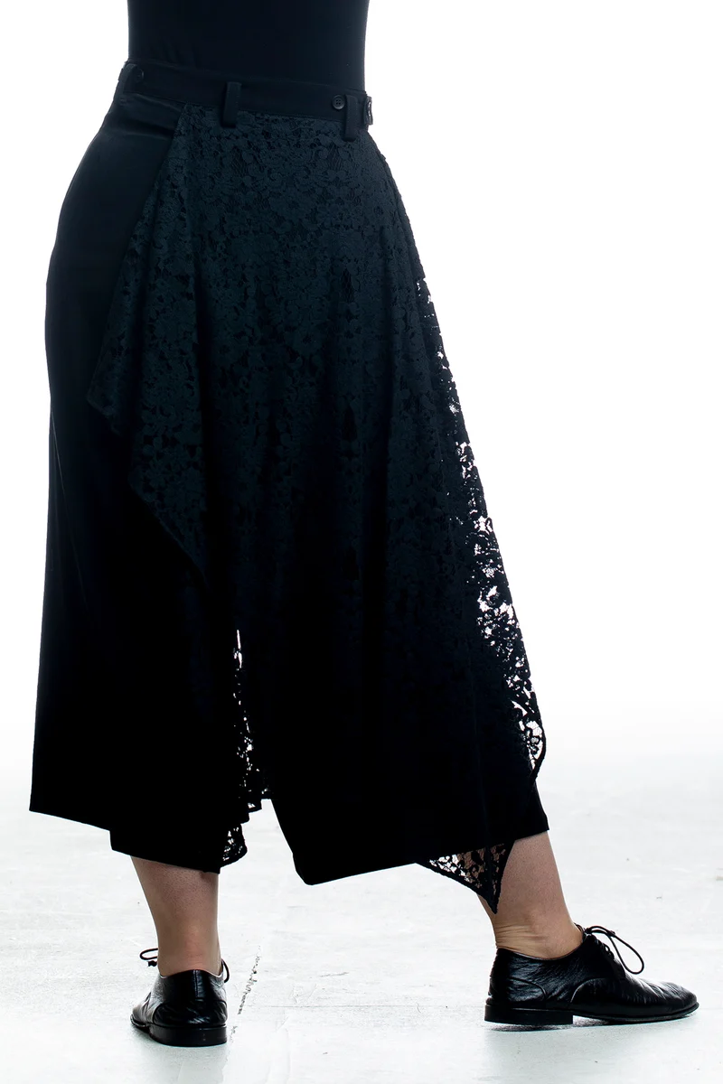 Yohji Yamamoto Damen Hose mit Spitze in Schwarz