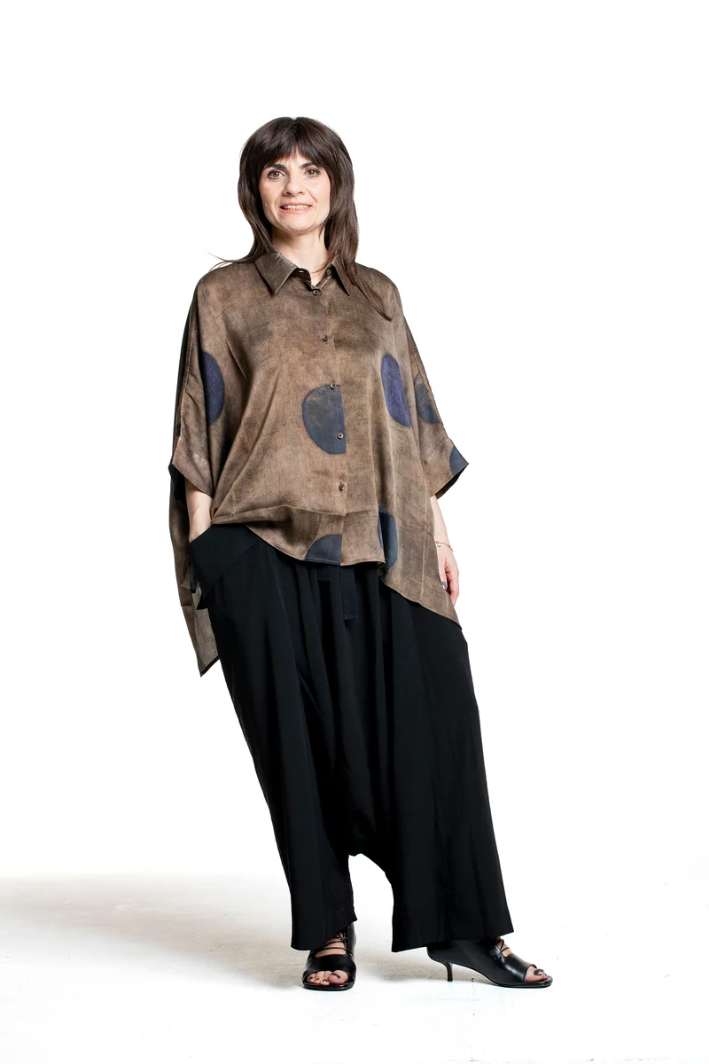 Uma Wang Damen Bluse asymmetrisch mit Punkten braun-blau