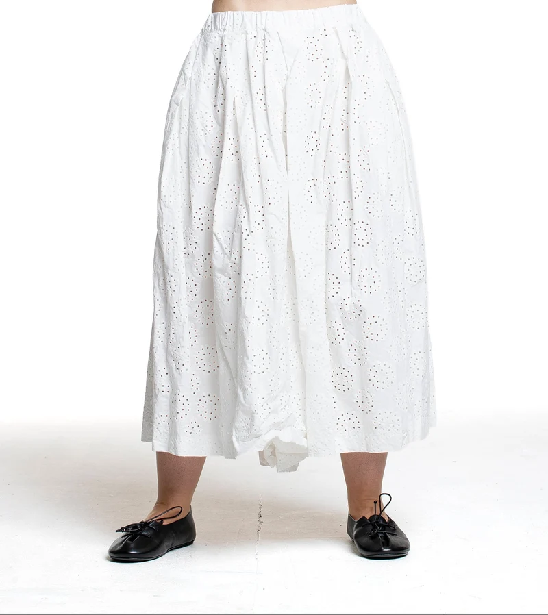 Comme des Garçons Damen Hosenrock mit Lochstickerei weiß