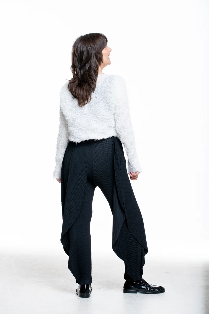 Issey Miyake Damen Cardigan SHIFTED FUZZY PLEATS off-white