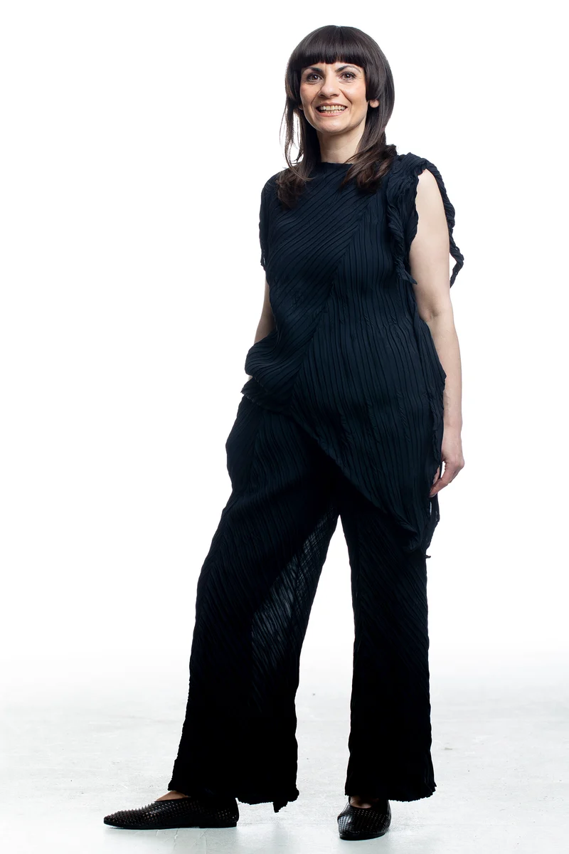 Issey Miyake Damen Plissee-Hose in Schwarz