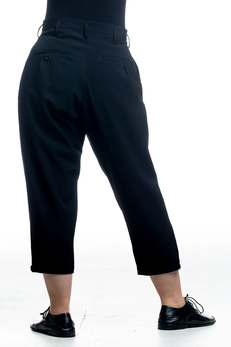 Yohji Yamamoto Damen 7/8-Hose in Schwarz