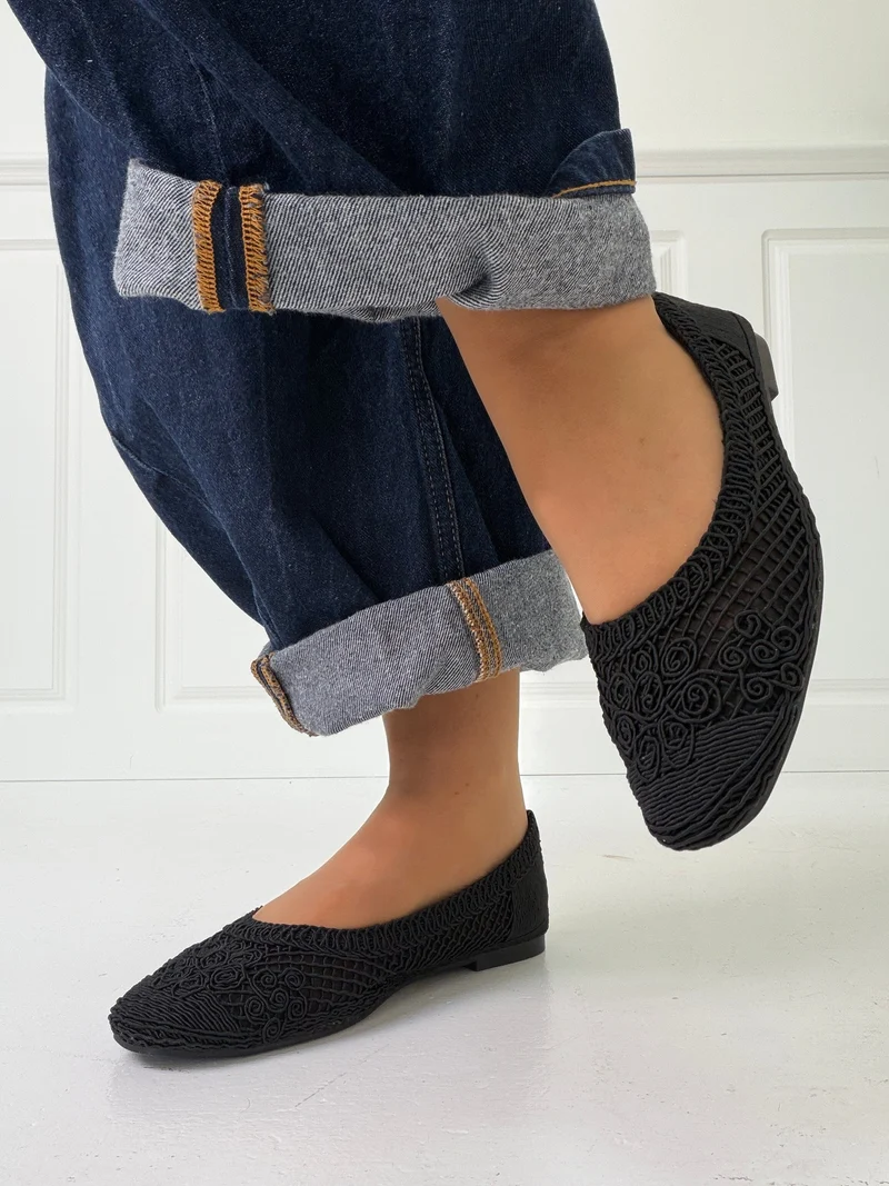 Bloom - Gladiolus Ballet Flats - Black