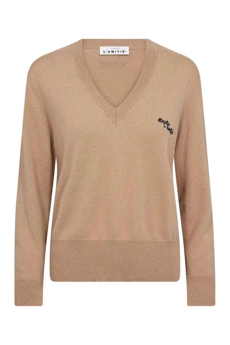 Haute L'Amitié - Cash Logo V-Neck HL10735 - Dessert