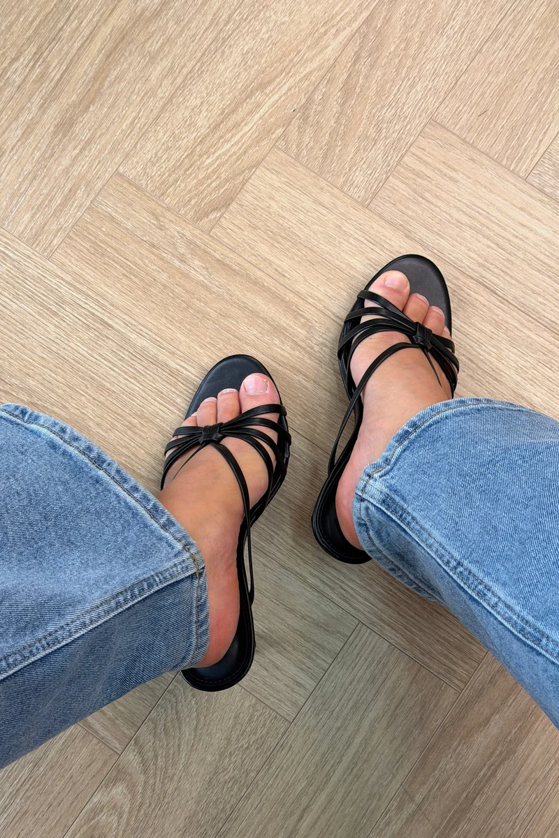 Bloom - Sweet Pea Stiletto - Black