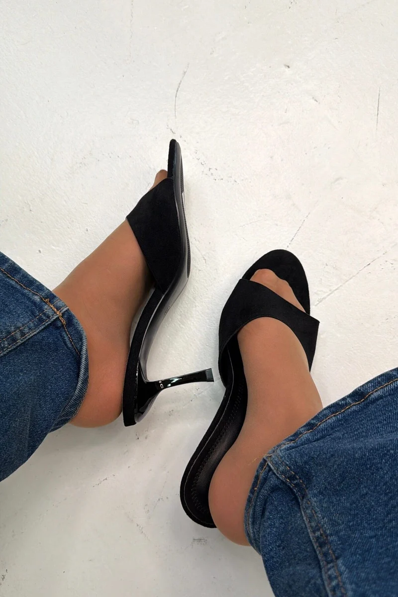 Bloom - Astrantia Stiletto - Black