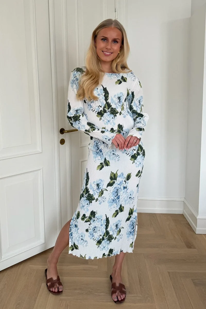 BYIC - Odaic Dress A1015 - Blue Botanical Print