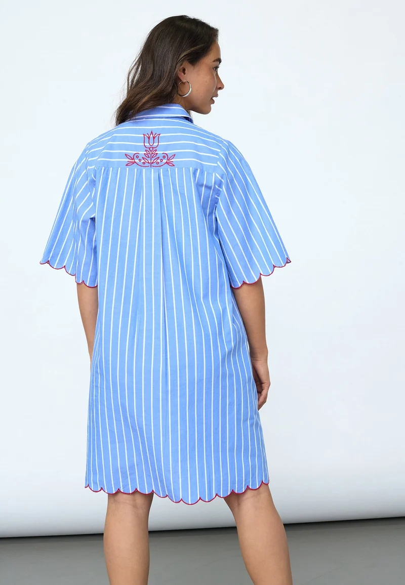Sisters Point - Edina-Dr2 19983 - 830 - Blue Stripes