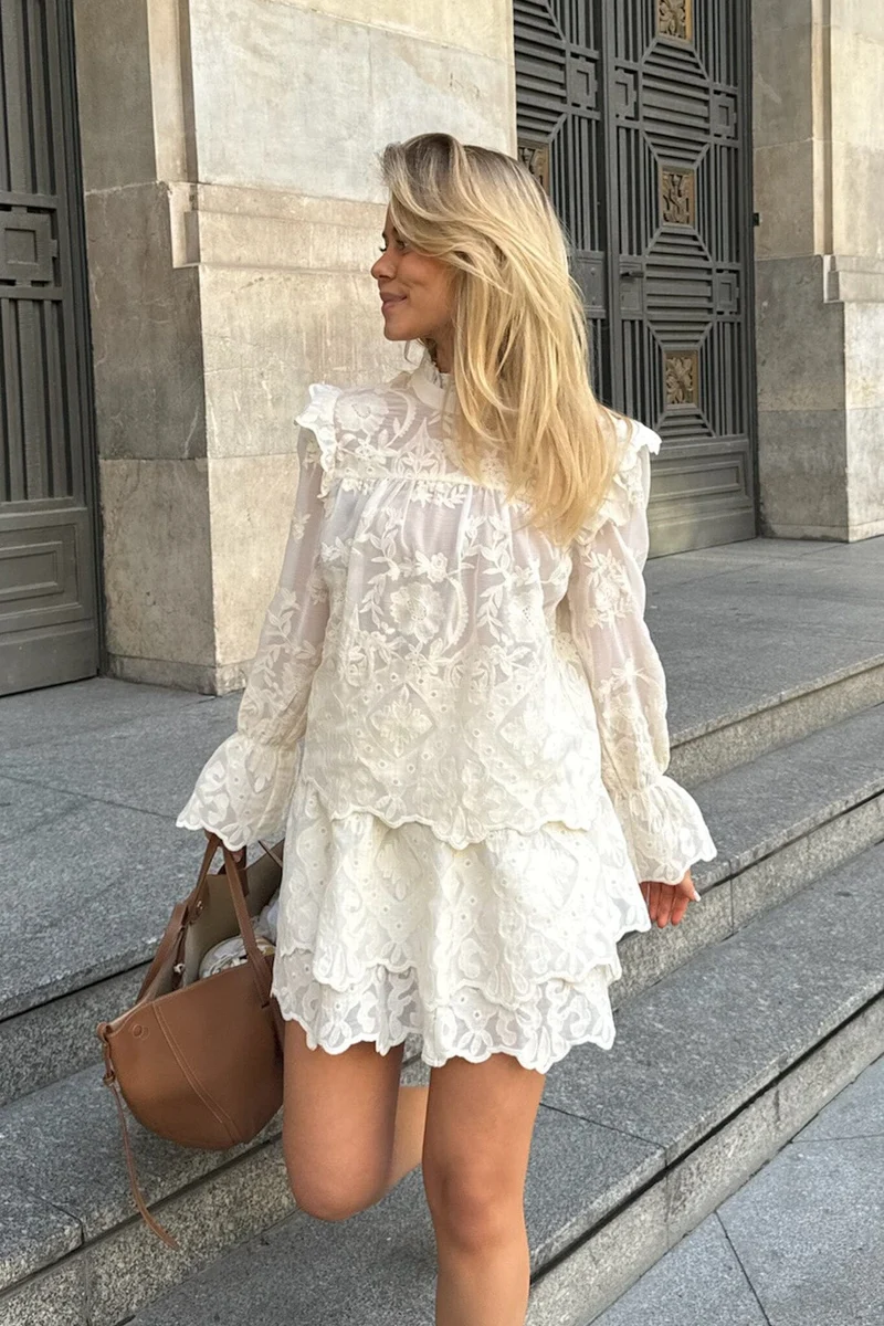 BYIC - Ellinoric Lace Mini Skirt - vw Vintage White