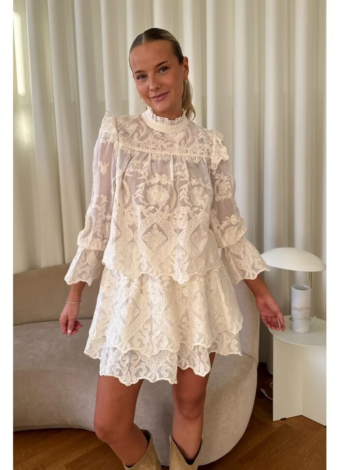 BYIC - Ellinoric Lace Mini Skirt - vw Vintage White