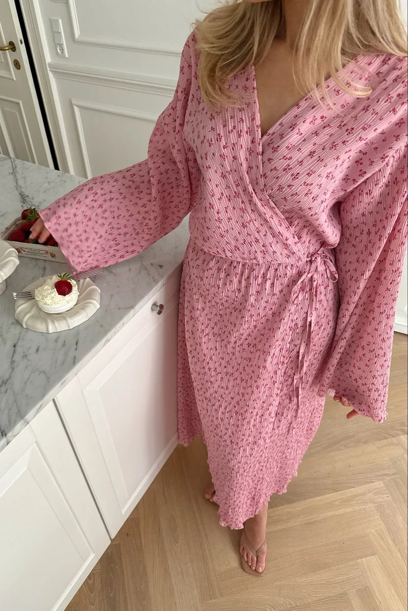 BYIC x Molly&My - Ofeliaic Long Wrap Dress A23640 - Pink Tiny Blossom