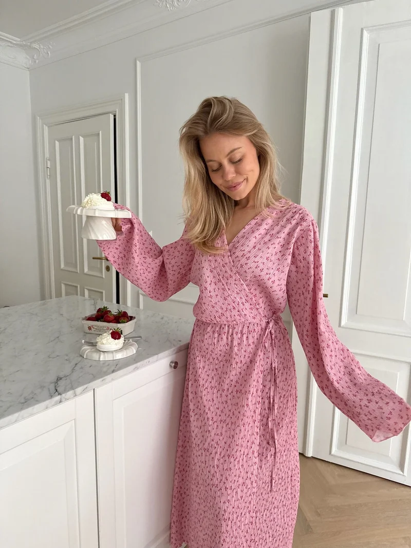 BYIC x Molly&My - Ofeliaic Long Wrap Dress A23640 - Pink Tiny Blossom