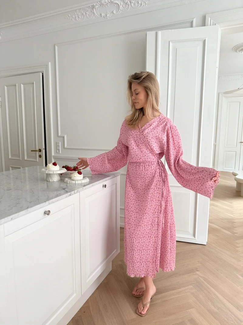 BYIC x Molly&My - Ofeliaic Long Wrap Dress A23640 - Pink Tiny Blossom