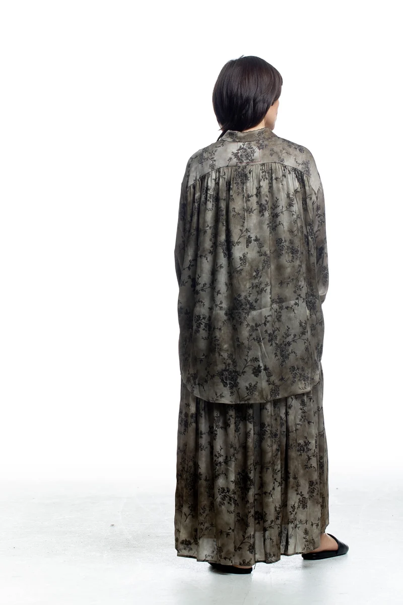Uma Wang Damen Bluse in Olive mit floralem Print