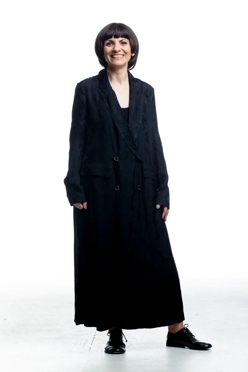 Uma Wang Damen Mantel CAMELOT in Schwarz mit Jacquardstruktur
