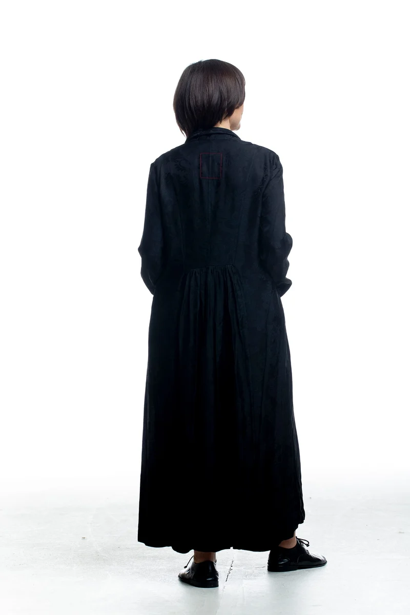 Uma Wang Damen Mantel CAMELOT in Schwarz mit Jacquardstruktur